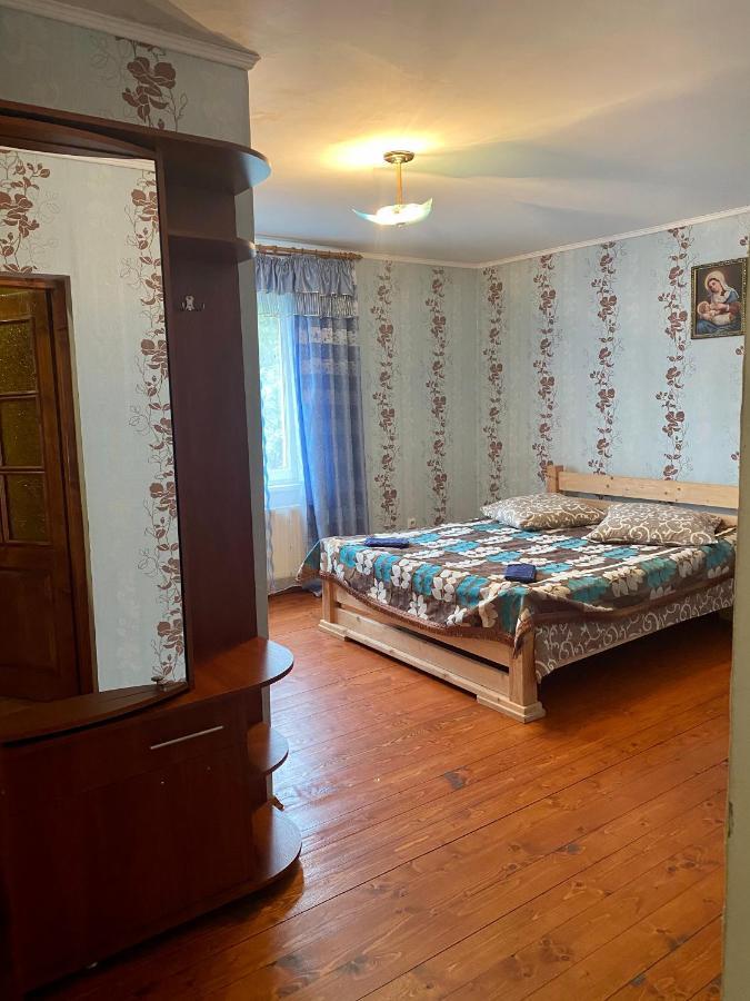 Medova Hata Hotel Verkhnyaya Rozhanka Buitenkant foto