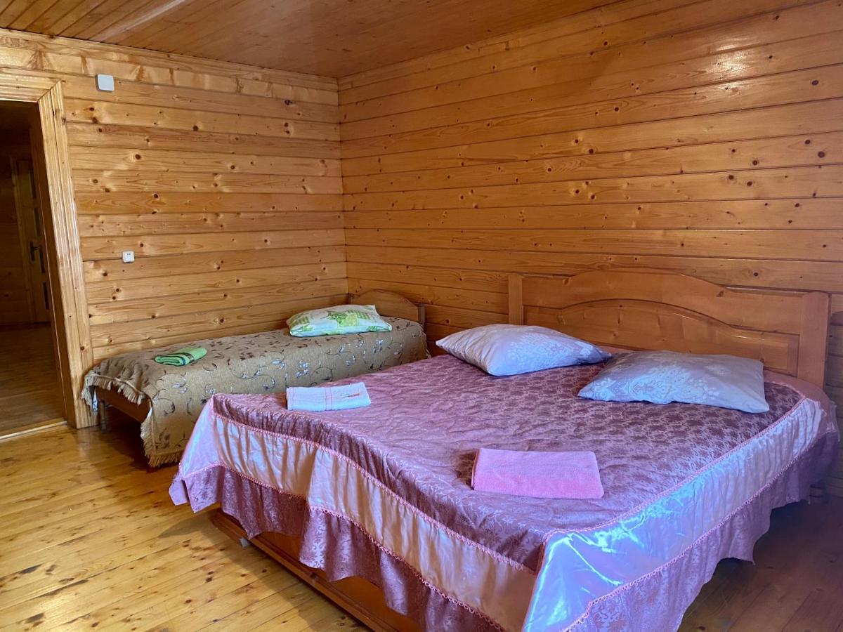 Medova Hata Hotel Verkhnyaya Rozhanka Buitenkant foto