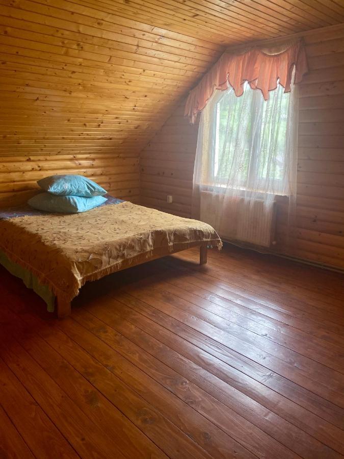 Medova Hata Hotel Verkhnyaya Rozhanka Buitenkant foto
