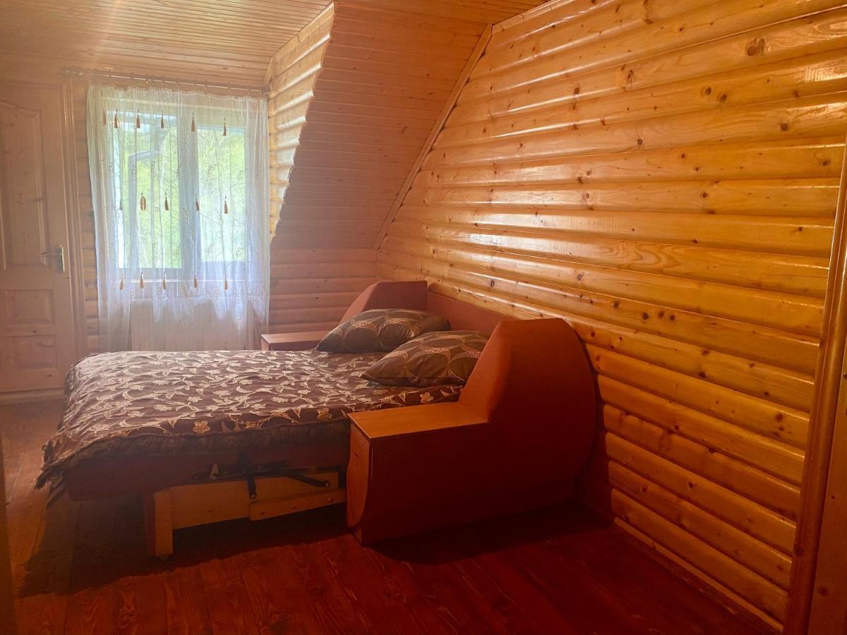 Medova Hata Hotel Verkhnyaya Rozhanka Buitenkant foto