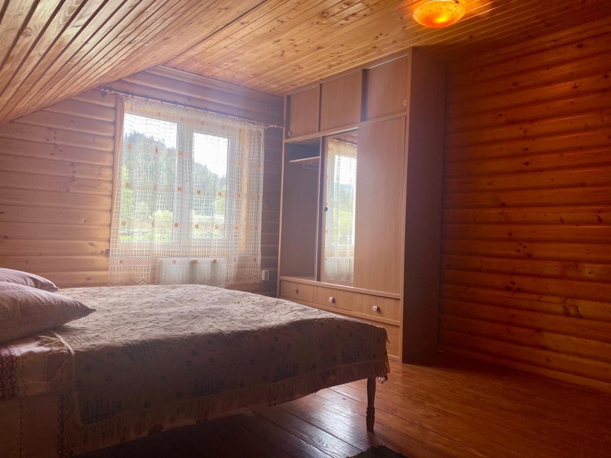 Medova Hata Hotel Verkhnyaya Rozhanka Buitenkant foto