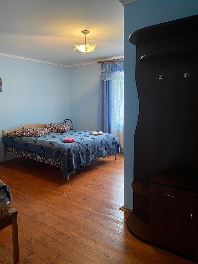Medova Hata Hotel Verkhnyaya Rozhanka Buitenkant foto