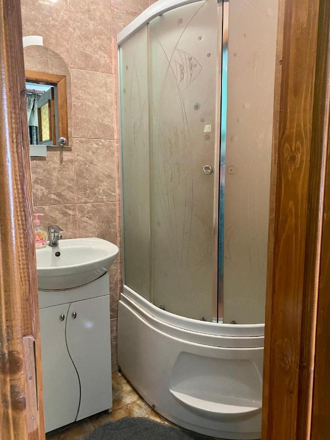 Medova Hata Hotel Verkhnyaya Rozhanka Buitenkant foto