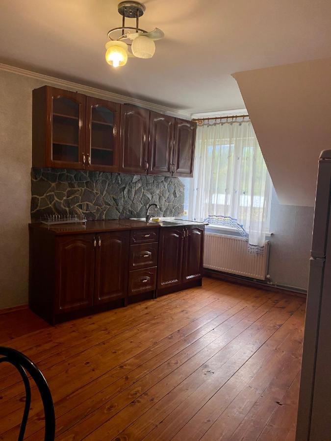Medova Hata Hotel Verkhnyaya Rozhanka Buitenkant foto