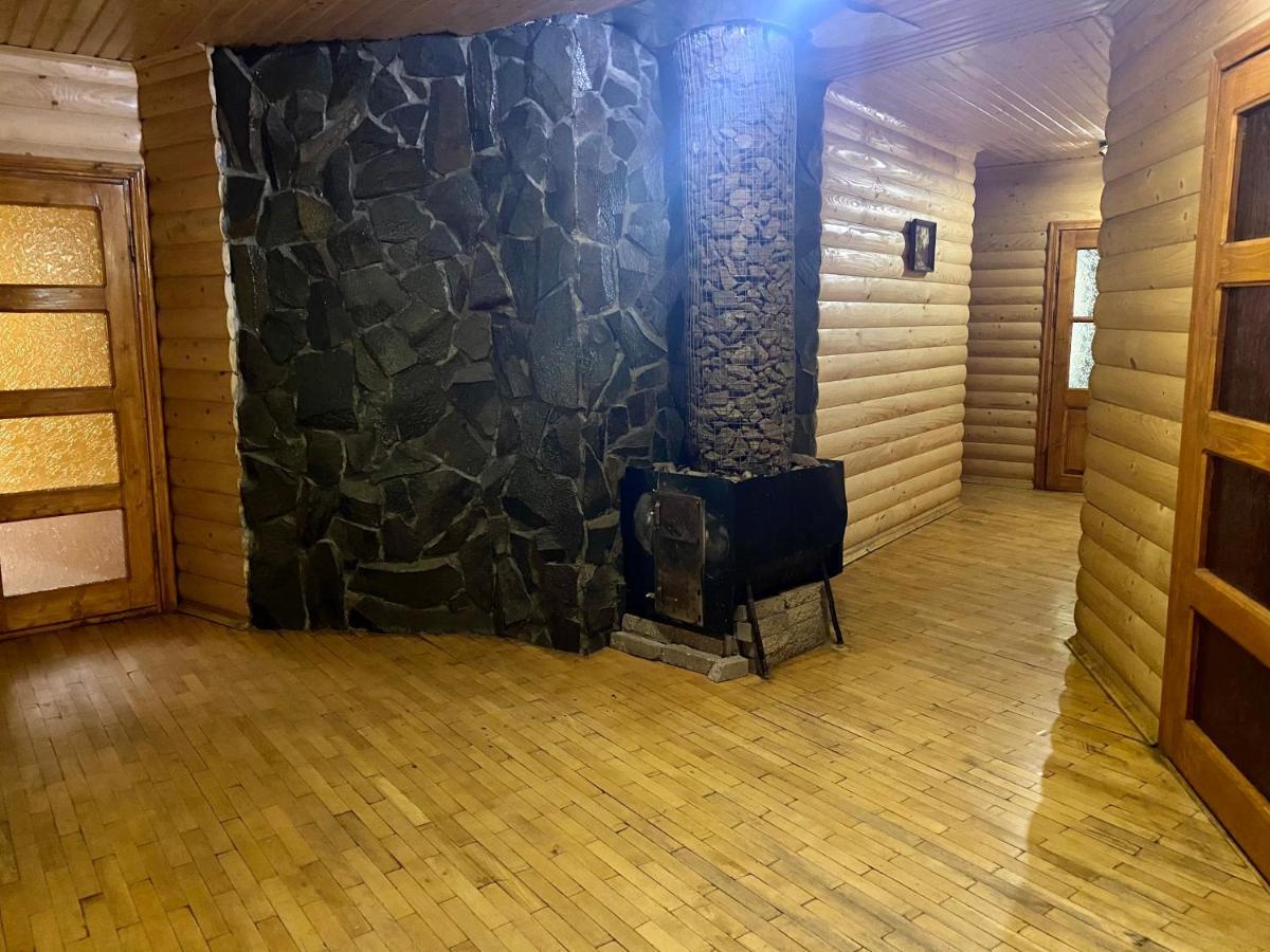 Medova Hata Hotel Verkhnyaya Rozhanka Buitenkant foto