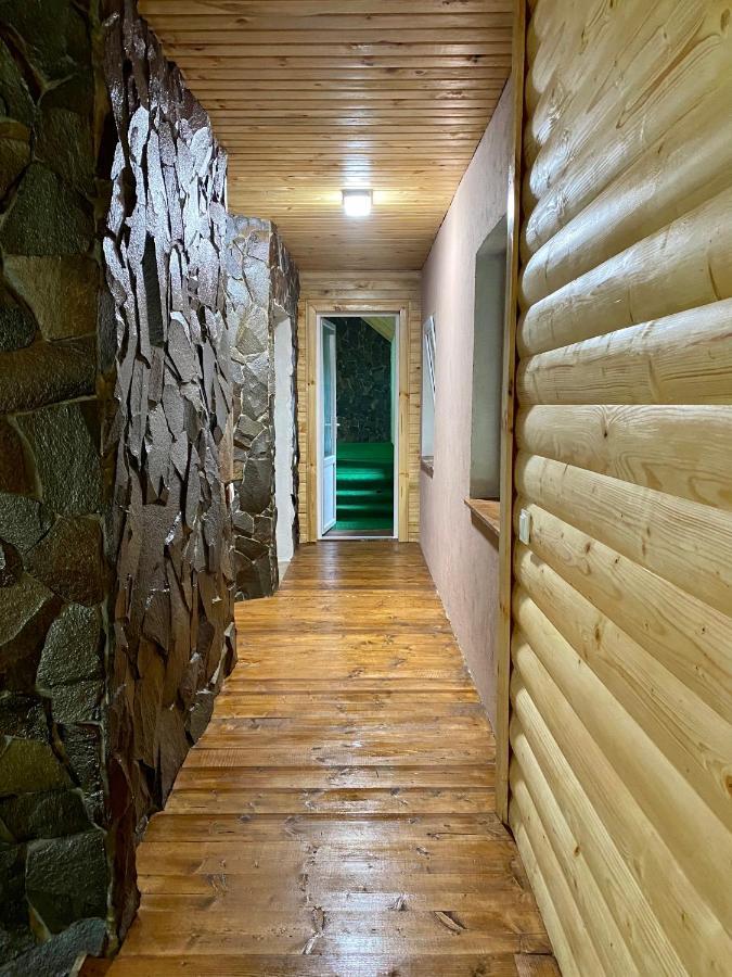 Medova Hata Hotel Verkhnyaya Rozhanka Buitenkant foto