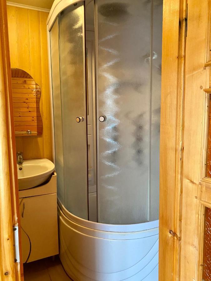 Medova Hata Hotel Verkhnyaya Rozhanka Buitenkant foto