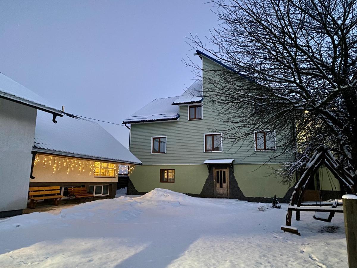 Medova Hata Hotel Verkhnyaya Rozhanka Buitenkant foto