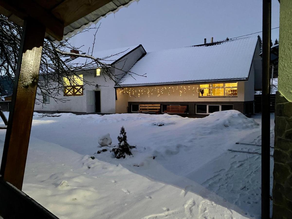 Medova Hata Hotel Verkhnyaya Rozhanka Buitenkant foto