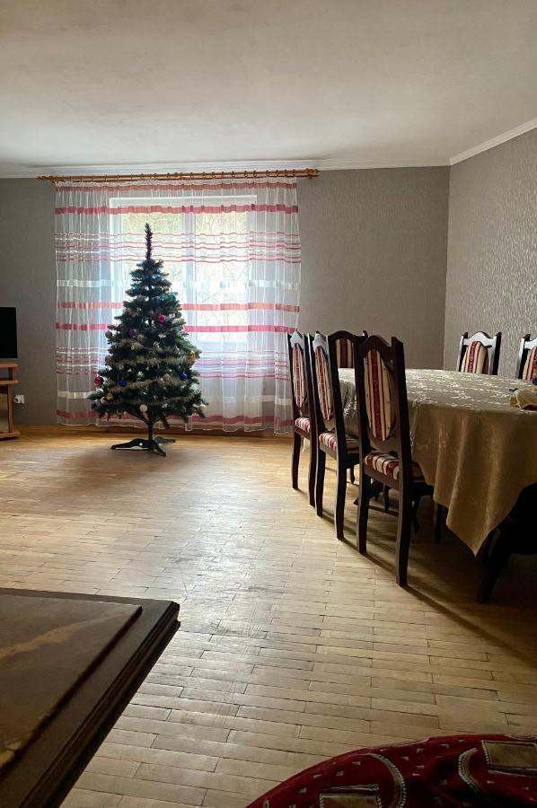 Medova Hata Hotel Verkhnyaya Rozhanka Buitenkant foto